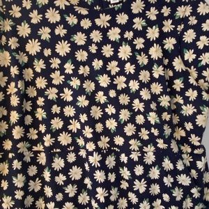 Navy & Daisy Print Old Navy T-shirt Style Dress